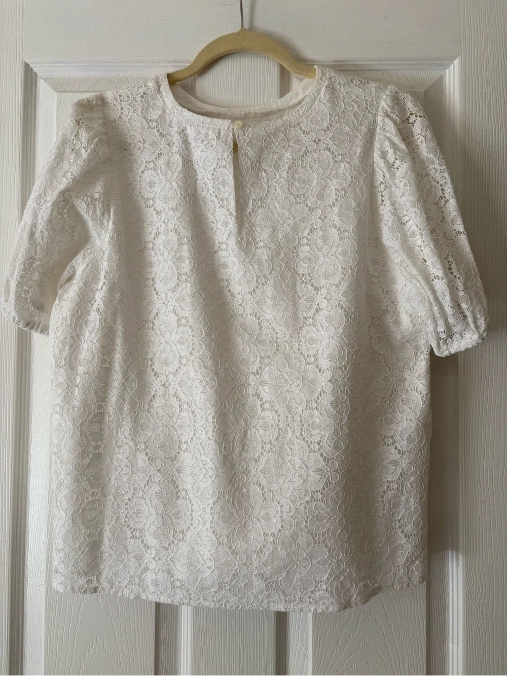 LOFT Ivory Lace Puff Sleeve Blouse